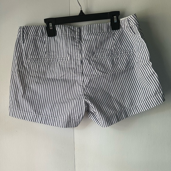 Old Navy, white and blue striped shorts size 8 - Picture 3 of 4